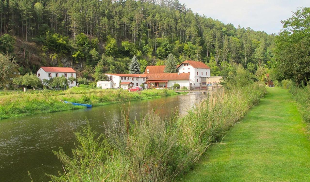Cechuv Mlyn Apartamento Hrebecniky Exterior foto